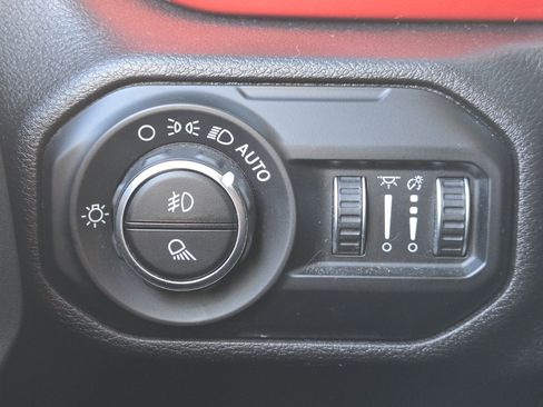 Used 2020 Jeep Gladiator Rubicon image 25