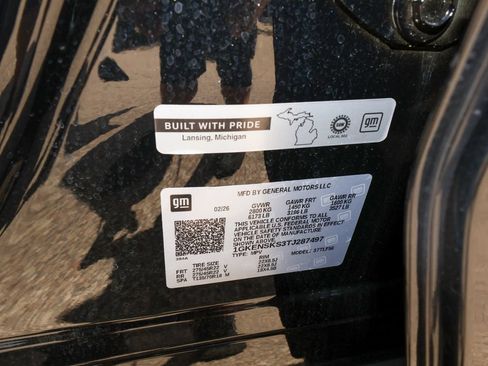 New 2026 GMC Acadia Denali Ultimate w/ LPO, Floor Liner Package FWD image 39