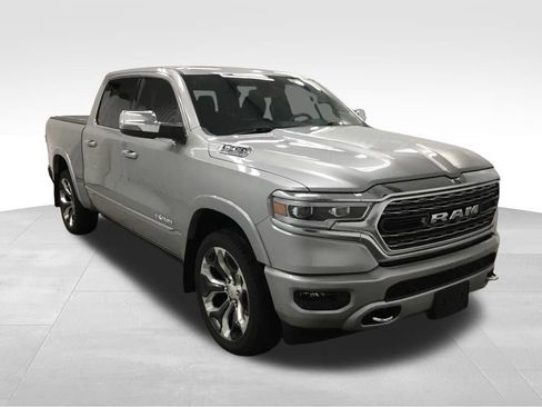 Used 2023 RAM 1500 Limited AWD/4WD image 3