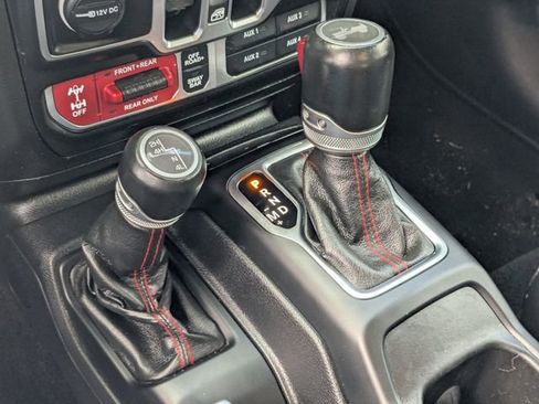 Certified 2021 Jeep Wrangler Unlimited Rubicon w/ Dual Top Group image 18