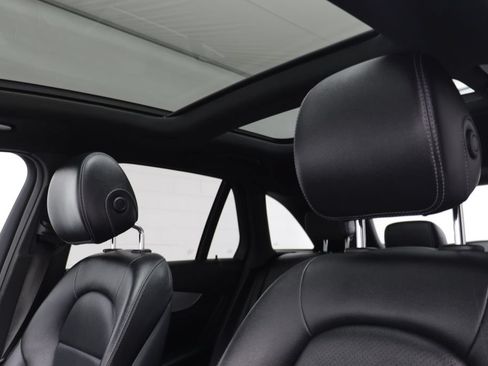 Used 2019 Mercedes-Benz GLC 300 4MATIC image 14