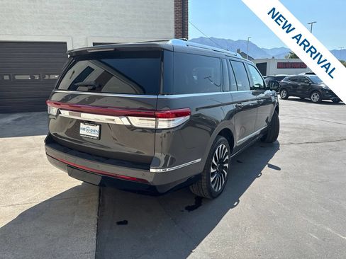 Used 2023 Lincoln Navigator L Black Label AWD/4WD image 7