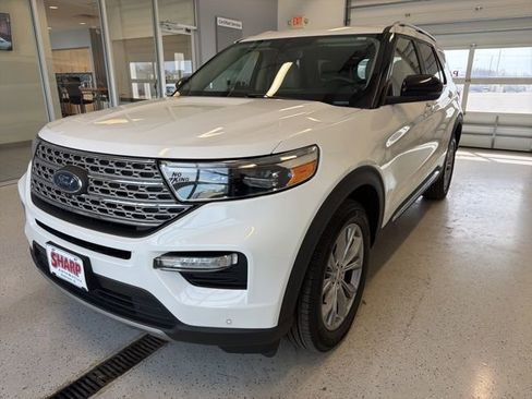 Used 2022 Ford Explorer Limited w/ Class IV Trailer Tow Package AWD/4WD image 6