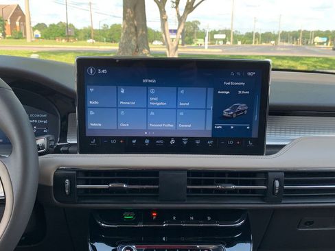 Used 2023 Lincoln Corsair FWD w/ Equipment Group 101A image 16