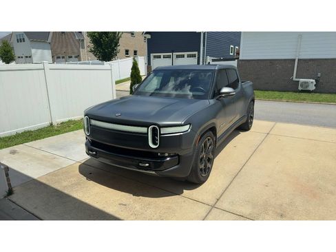 Used 2024 Rivian R1T Adventure AWD/4WD image 1