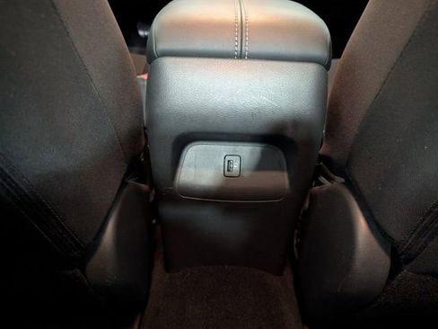 Used 2025 Nissan Sentra SV image 10