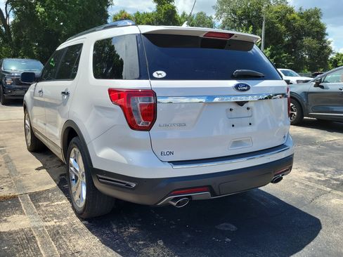 Used 2018 Ford Explorer Limited w/ Equipment Group 301A FWD image 4