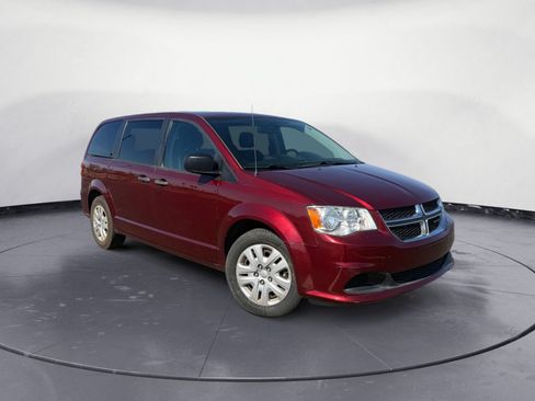 Used 2019 Dodge Grand Caravan SE FWD image 7
