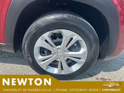 Used 2024 Chevrolet Trax LS FWD image 42