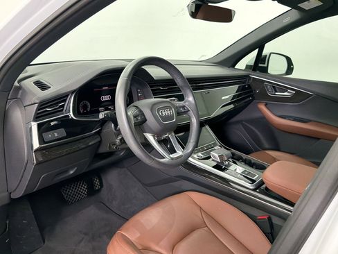 Used 2023 Audi Q7 3.0T Premium w/ Convenience Package AWD/4WD image 4