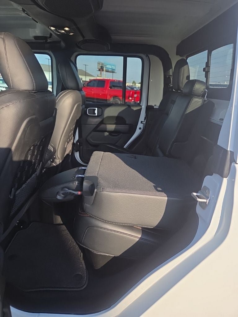 Used 2022 Jeep Gladiator Mojave w/ Cold Weather Group AWD/4WD image 31