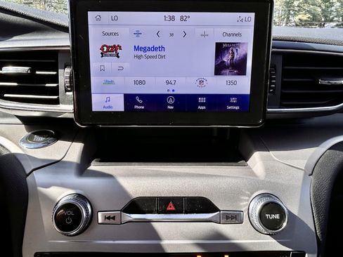 Used 2023 Ford Explorer XLT w/ Equipment Group 202A AWD/4WD image 31