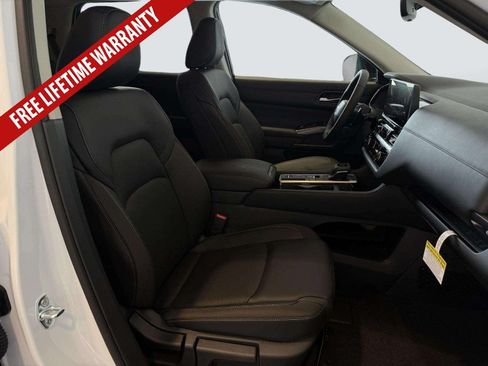 New 2026 Nissan Pathfinder SL w/ Cargo Package FWD image 32