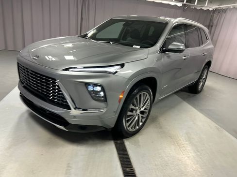 New 2026 Buick Enclave Avenir w/ Super Cruise Package image 3