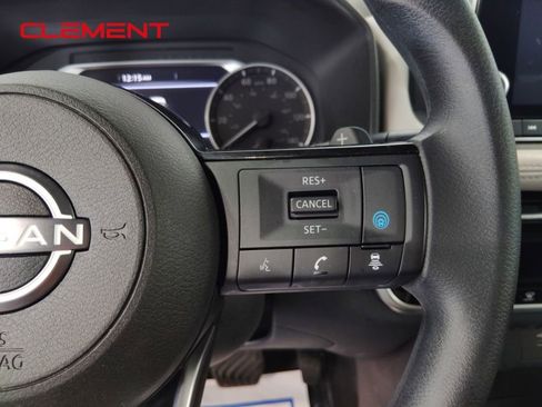 Used 2022 Nissan Rogue SV AWD/4WD image 13