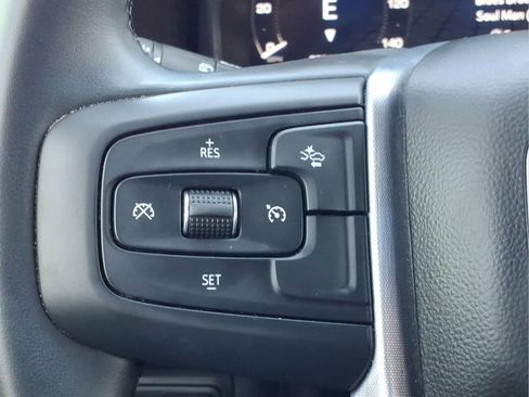 Used 2024 GMC Yukon XL SLE w/ Gmc Pro Safety Plus Package RWD image 26