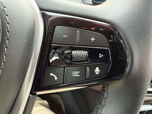 Used 2022 BMW 530i w/ Executive Package image 21