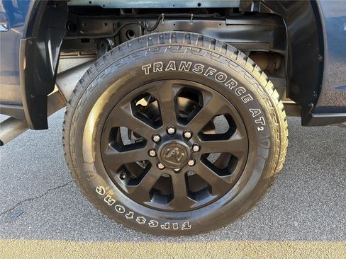 Used 2024 RAM 2500 Big Horn w/ Night Edition AWD/4WD image 17