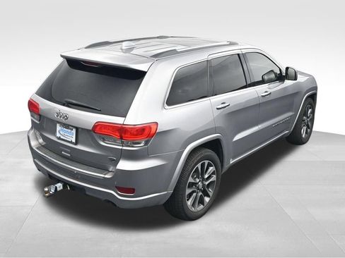 Used 2017 Jeep Grand Cherokee Overland AWD/4WD image 34