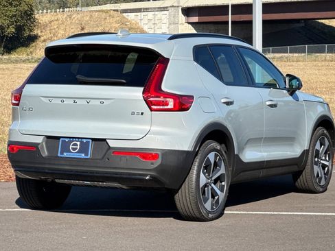 New 2026 Volvo XC40 B5 Plus w/ Protection Package Premier AWD/4WD image 3