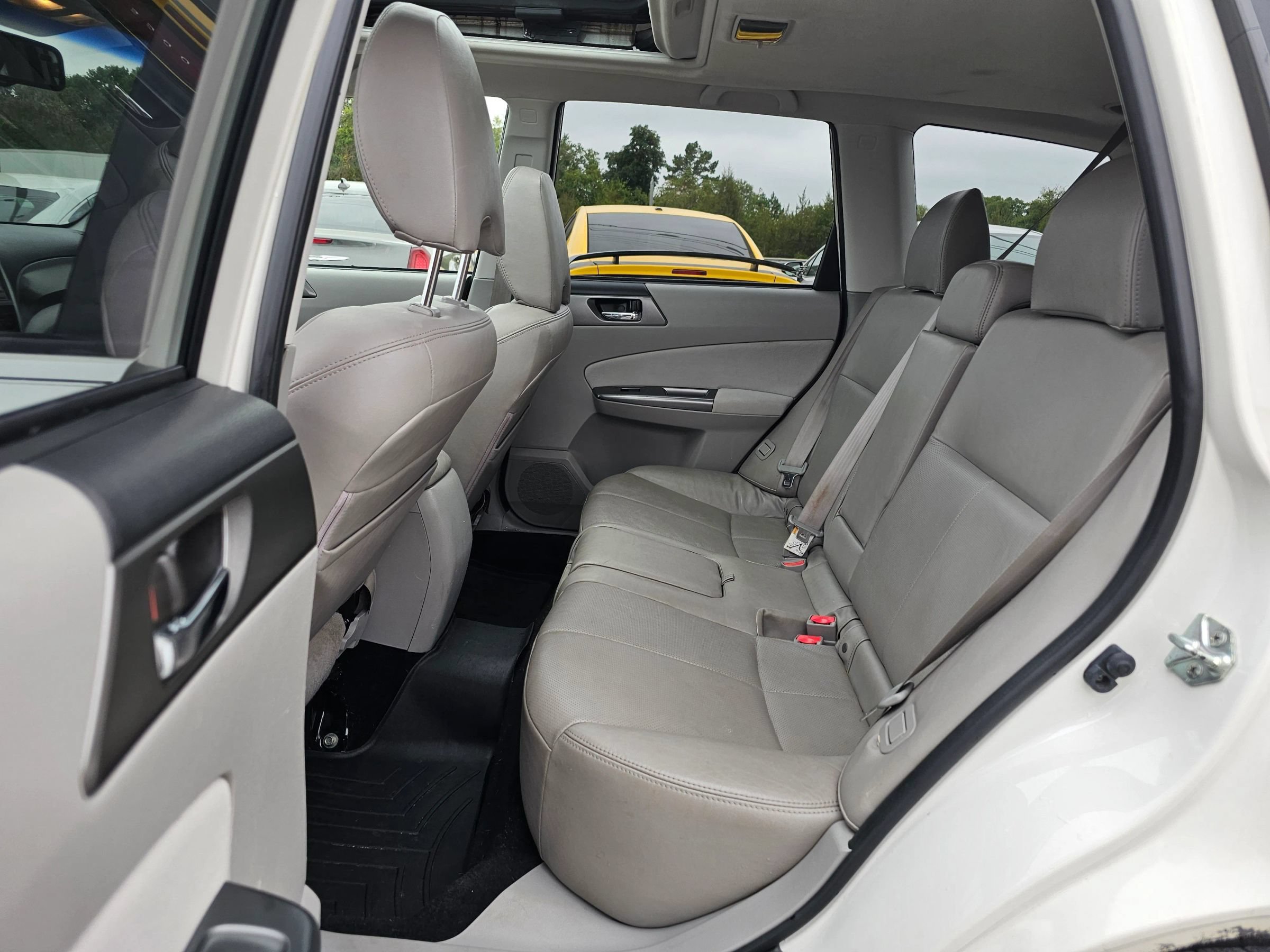 Used 2011 Subaru Forester 2.5X Touring AWD/4WD image 5