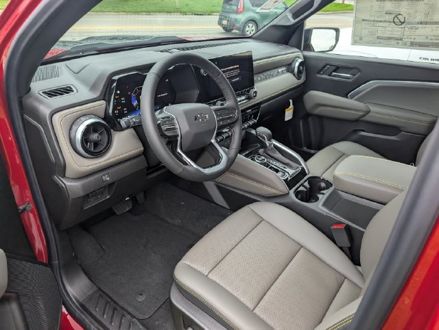 New 2026 Chevrolet Colorado ZR2 w/ Technology Package AWD/4WD image 14