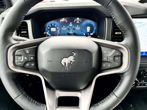 New 2025 Ford Bronco Badlands image 21