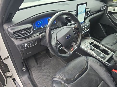 Used 2020 Ford Explorer ST w/ Premium Technology Package image 17