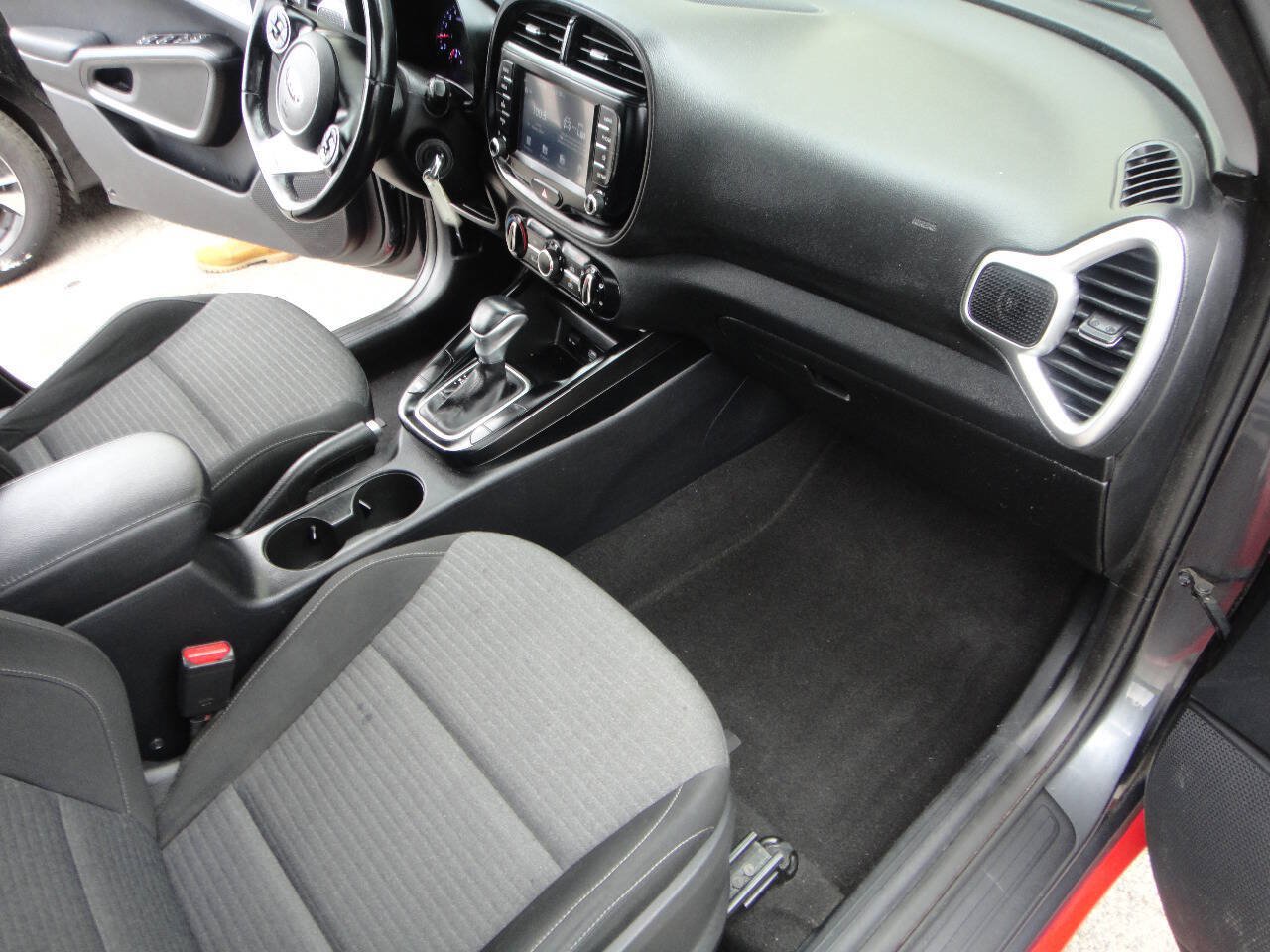 Used 2021 Kia Soul GT-Line FWD image 13