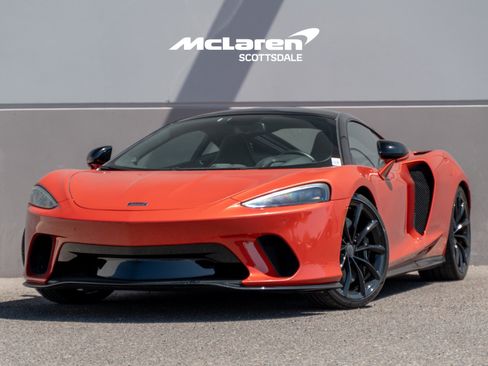 Used 2023 McLaren GT RWD image 2