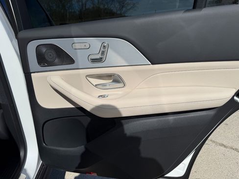 Used 2025 Mercedes-Benz GLS 450 4MATIC, w/ HUD, TRAILER HITCH, image 20