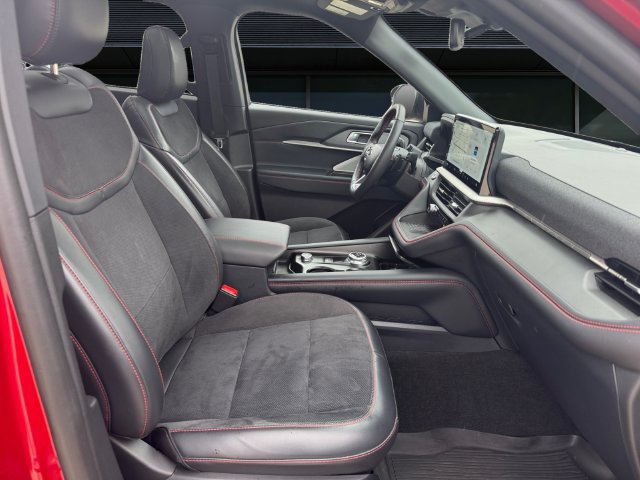 Used 2025 Ford Explorer ST w/ Sun And Sound Package AWD/4WD image 15