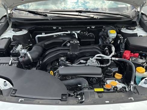 Used 2024 Subaru Outback Premium AWD/4WD image 18