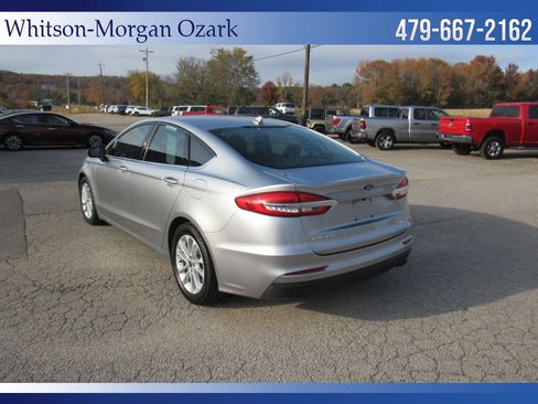 Used 2020 Ford Fusion SE image 9