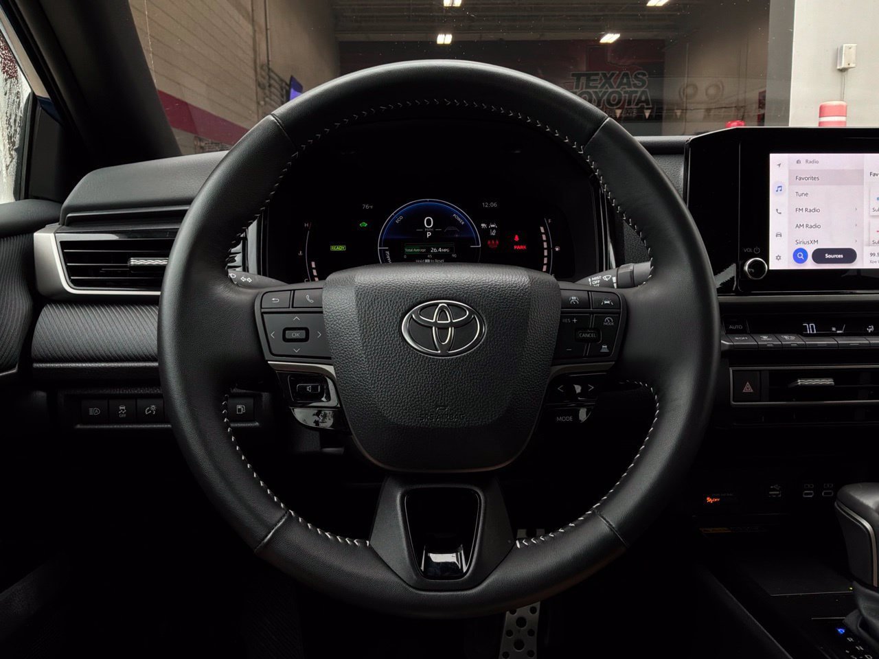Used 2026 Toyota Camry SE FWD image 34