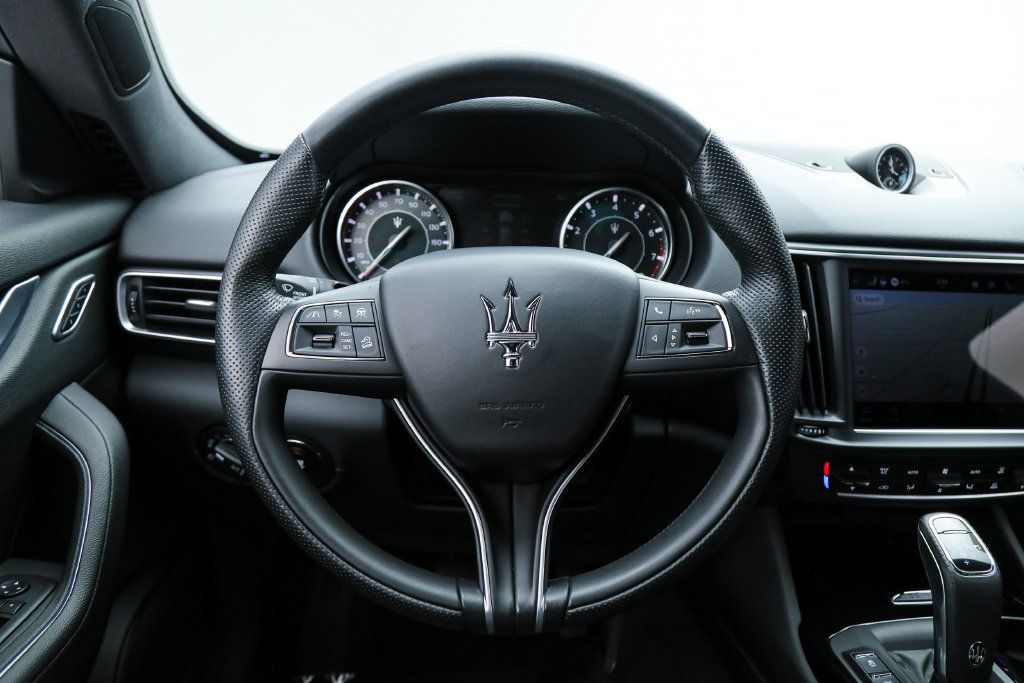 Certified 2023 Maserati Levante GT AWD/4WD image 17