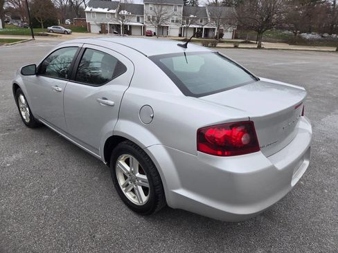 Used 2012 Dodge Avenger SXT image 6