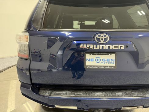 Used 2019 Toyota 4Runner SR5 Premium image 57