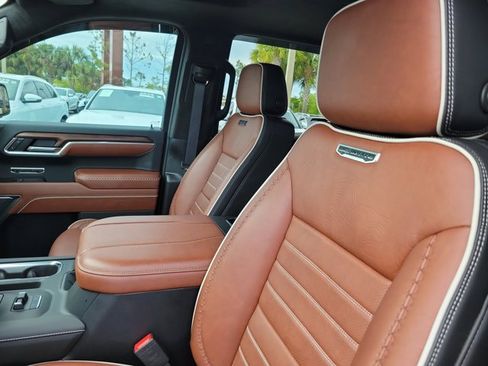 Used 2026 GMC Sierra 1500 Denali Ultimate image 18