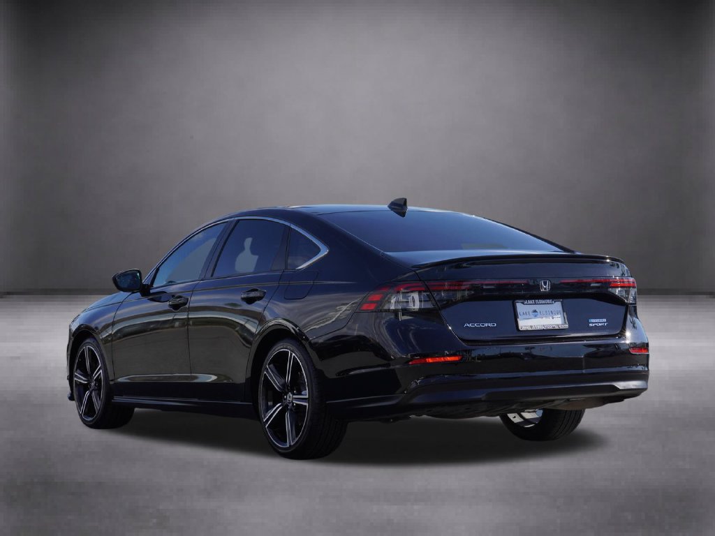Used 2025 Honda Accord Sport image 6
