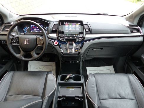 Used 2024 Honda Odyssey Elite image 25