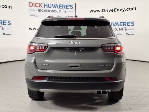 Used 2022 Jeep Compass Limited AWD/4WD image 5
