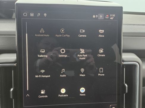 Used 2025 GMC Yukon Denali AWD/4WD image 24