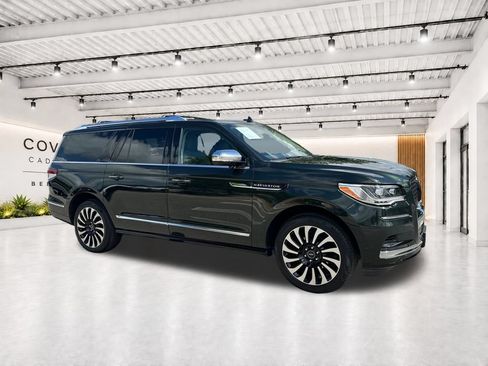 Used 2022 Lincoln Navigator L Black Label AWD/4WD image 12
