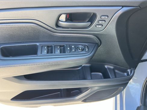 Used 2024 Honda Odyssey Sport image 15