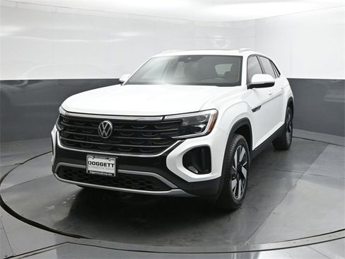 New 2026 Volkswagen Atlas Cross Sport SE image 30