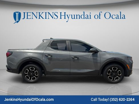 Certified 2022 Hyundai Santa Cruz SEL FWD image 2
