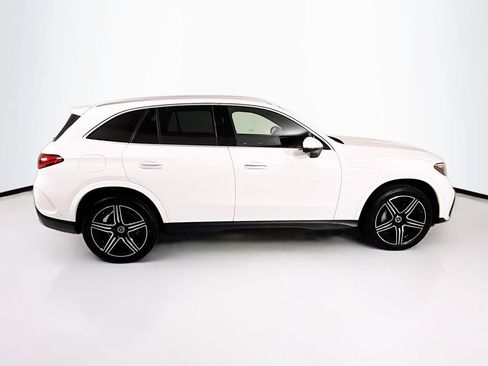 Used 2023 Mercedes-Benz GLC 300 image 4