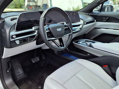 Used 2024 Cadillac Lyriq Luxury RWD image 23