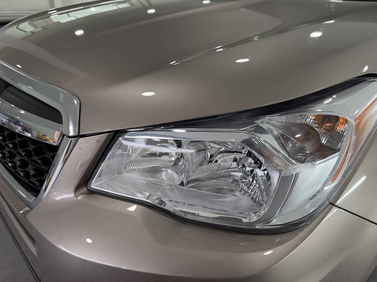 Used 2016 Subaru Forester 2.5i AWD/4WD image 10